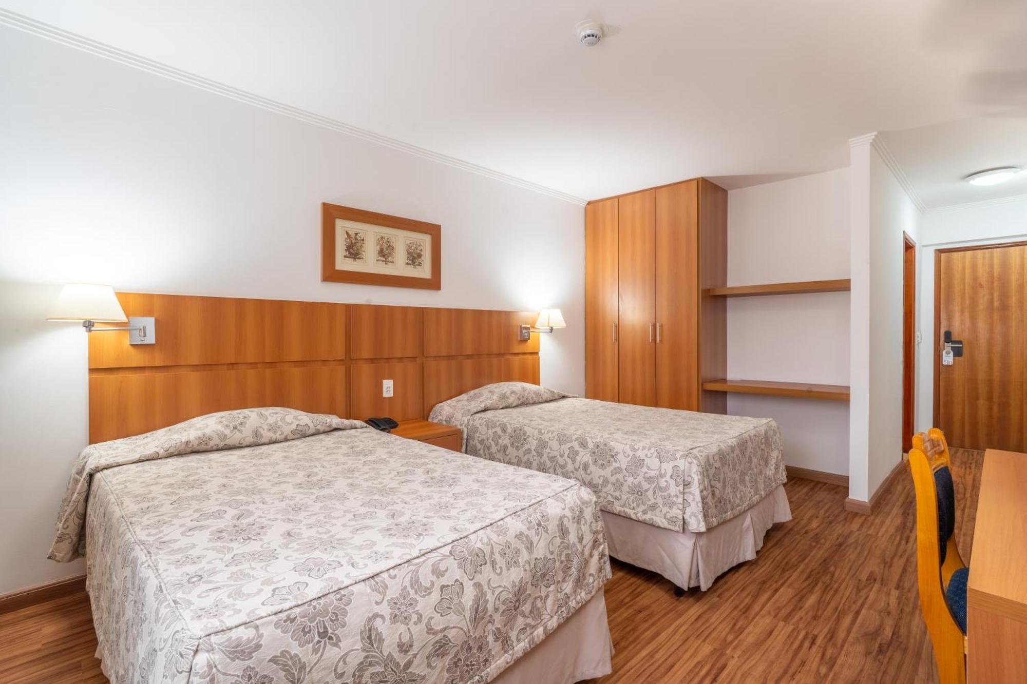 Hotel Plaza Mayor Санту-Андре Экстерьер фото