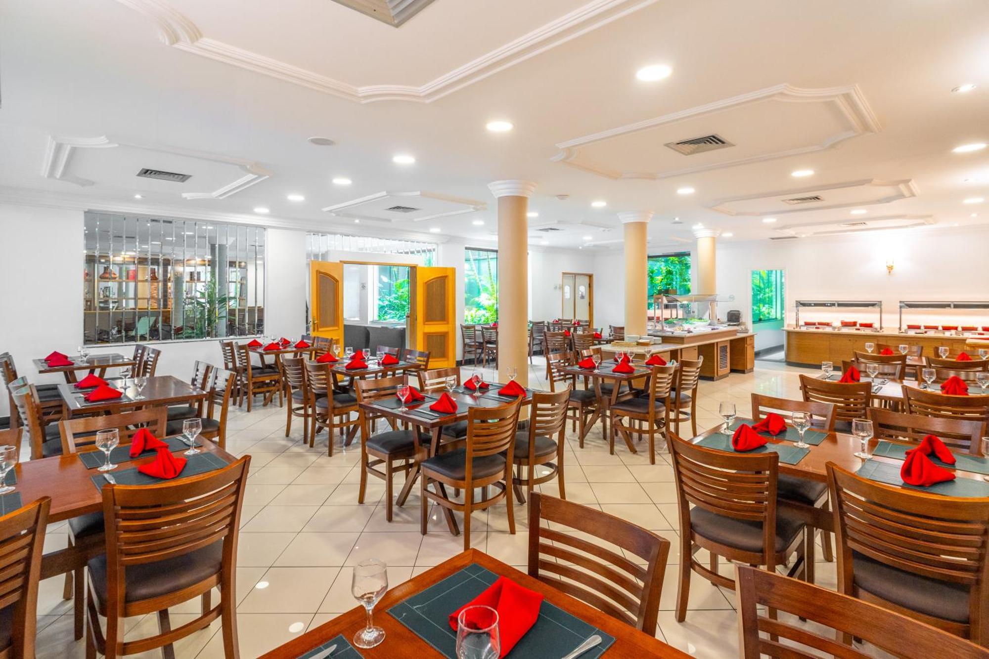 Hotel Plaza Mayor Санту-Андре Экстерьер фото